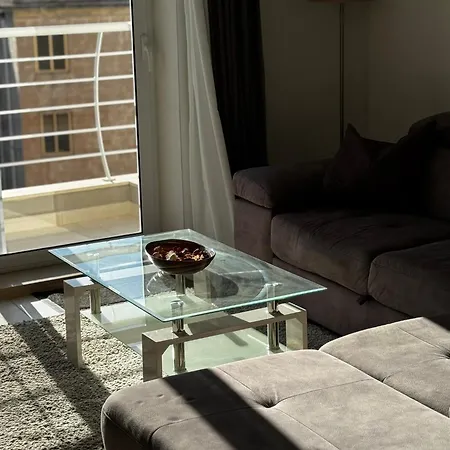 Modern At Court Twenty Five *