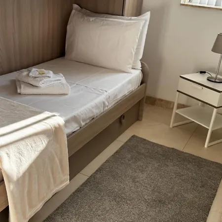 Modern At Court Twenty Five Apartment Sliema