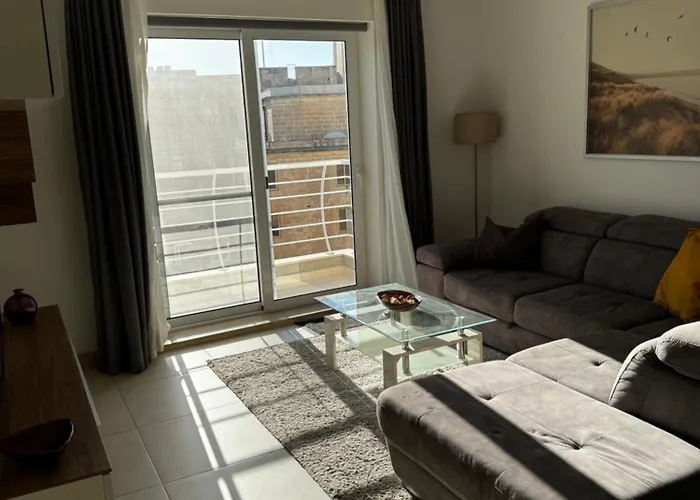 Modern At Court Twenty Five Sliema