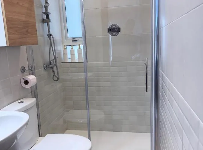 Appartement Modern At Court Twenty Five