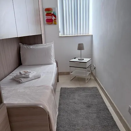 Apartment Modern At Court Twenty Five Sliema