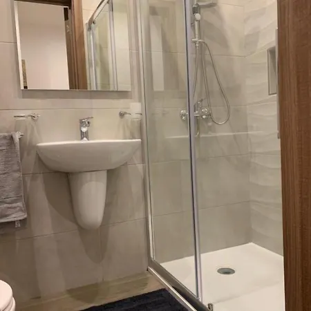 Modern At Court Twenty Five Apartment *